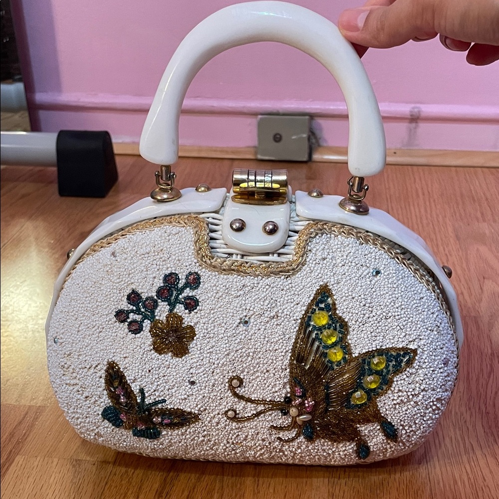 1960s Vintage Floral Beaded Wicker Purse